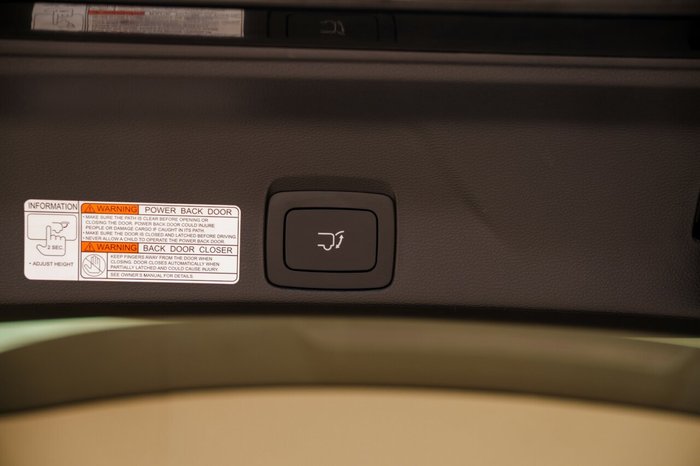 2024 LDV D90 Executive