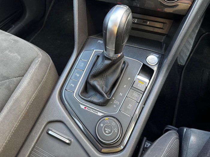 2017 Volkswagen Tiguan 132TSI Adventure 5N MY18 Four Wheel Drive Atlantic Blue