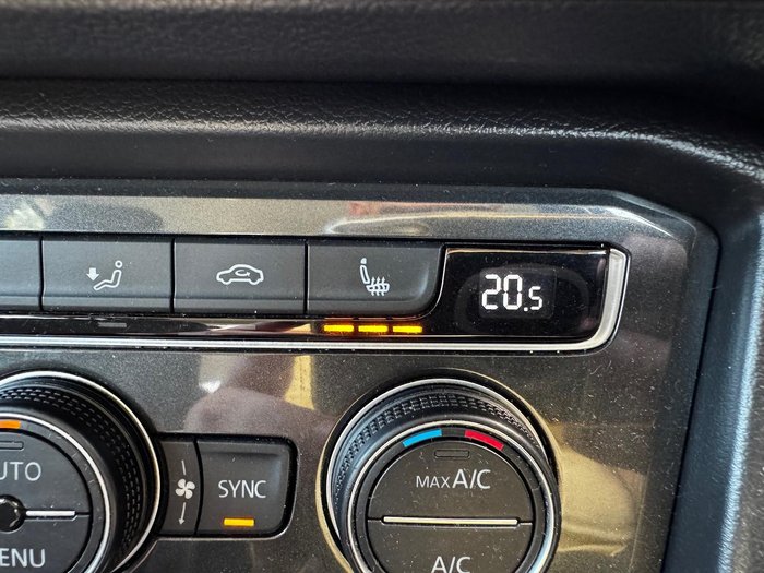 2017 Volkswagen Tiguan 132TSI Adventure 5N MY18 Four Wheel Drive Atlantic Blue