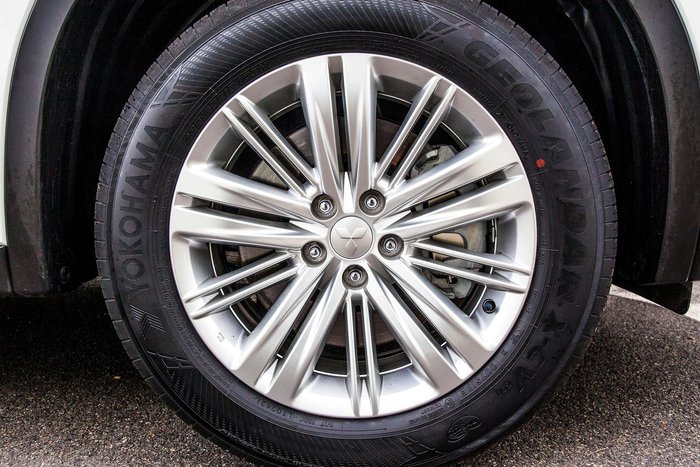 2021 Mitsubishi Outlander LS