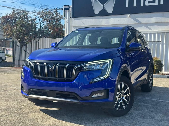 2025 Mahindra XUV700