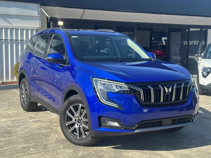 2025 Mahindra XUV700 AX7L