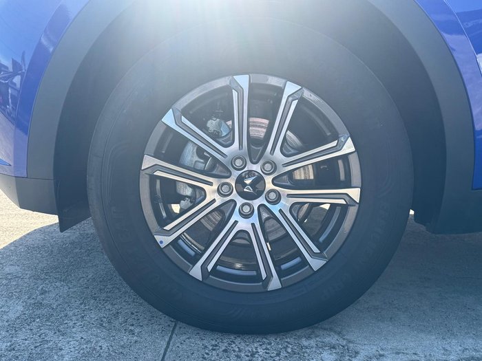 2025 Mahindra XUV700 AX7L