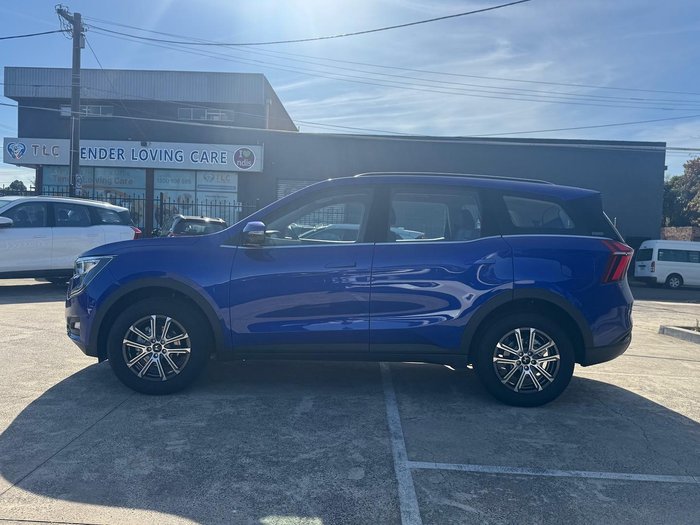 2025 Mahindra XUV700 AX7L