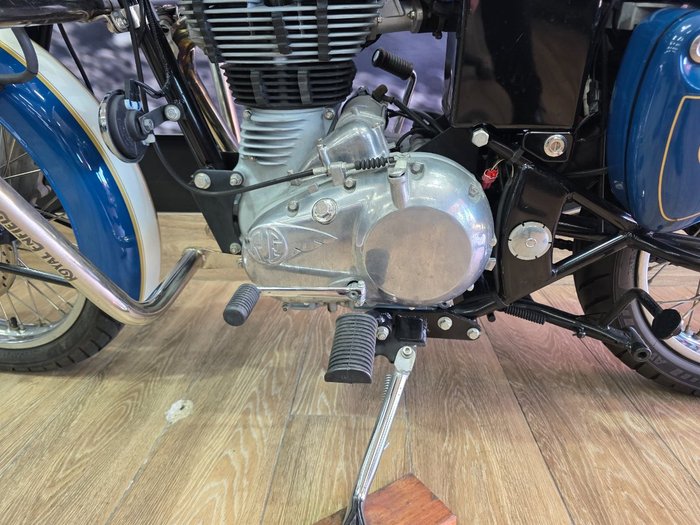 2015 ROYAL ENFIELD (SEE ALSO ENFIEL BULLET 500 CLASSIC ELEC START BLUE