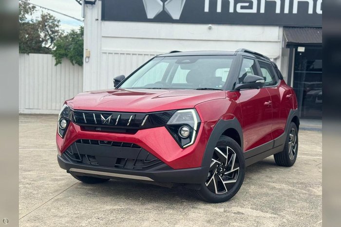 2025 Mahindra XUV3XO
