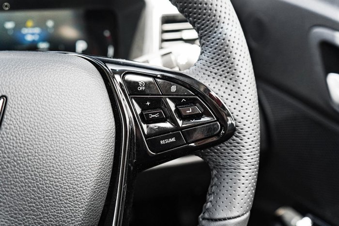 2025 Mahindra XUV3XO AX5L