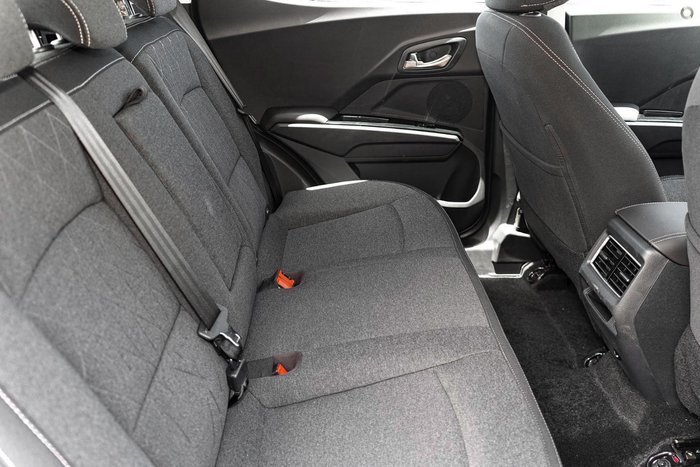 2025 Mahindra XUV3XO AX5L