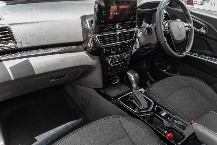 2025 Mahindra XUV3XO AX5L