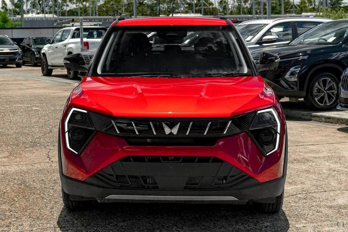 2025 Mahindra XUV3XO