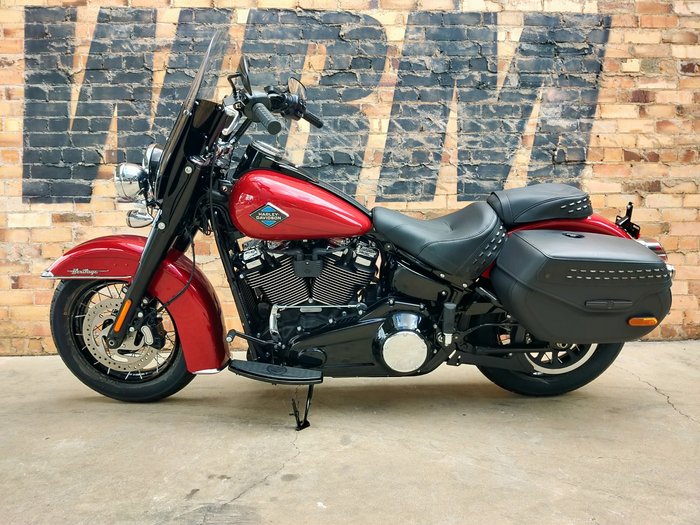 2026 HARLEY-DAVIDSON HERITAGE CLASSIC 117 (FLHC) ROAD BRILLIANT RED