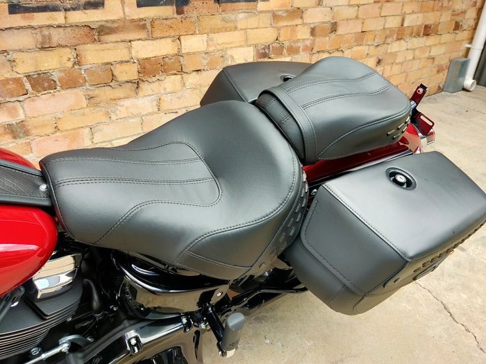 2026 HARLEY-DAVIDSON HERITAGE CLASSIC 117 (FLHC) ROAD BRILLIANT RED