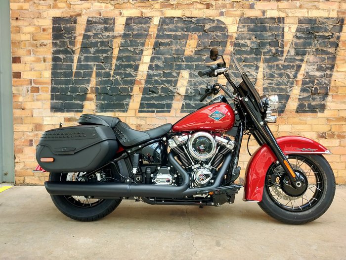 2026 HARLEY-DAVIDSON HERITAGE CLASSIC 117 (FLHC) ROAD BRILLIANT RED