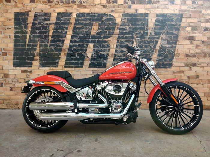 2026 HARLEY-DAVIDSON BREAKOUT 117 (FXBR) ROAD BLOOD ORANGE