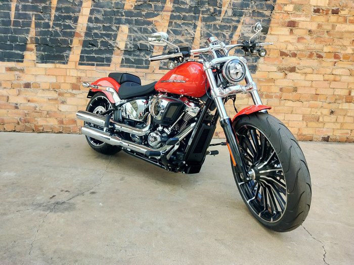 2026 HARLEY-DAVIDSON BREAKOUT 117 (FXBR) ROAD BLOOD ORANGE