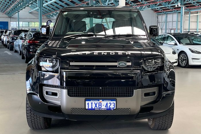 2023 Land Rover Defender 110 D300 X-Dynamic SE