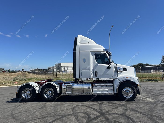 2023 Western Star 48X White