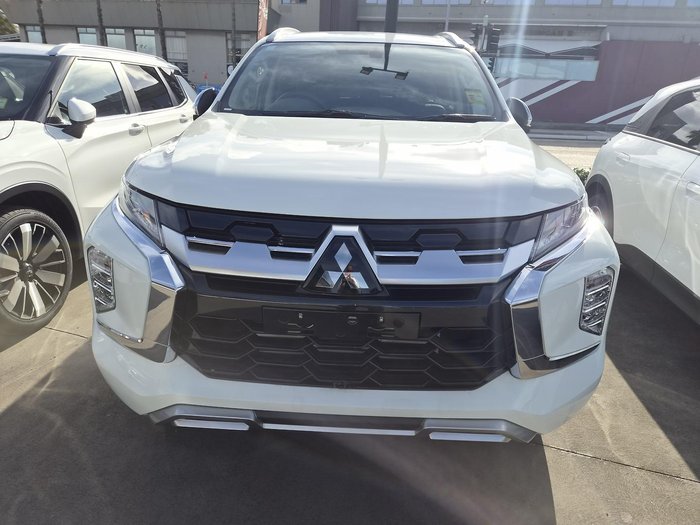 2024 Mitsubishi Pajero Sport GLS
