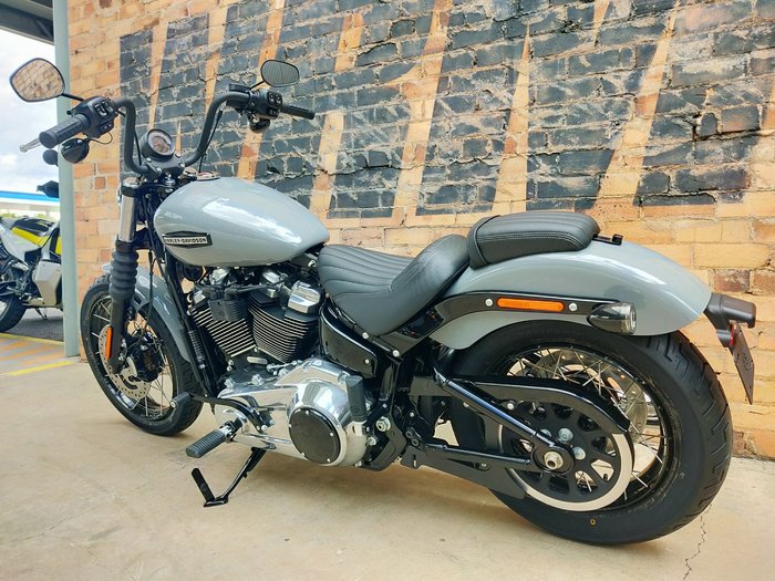 2026 HARLEY-DAVIDSON STREET BOB 117 (FXBB) ROAD DARK BILLARD GREY