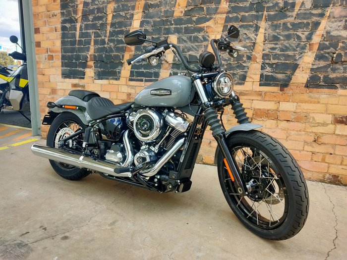 2026 HARLEY-DAVIDSON STREET BOB 117 (FXBB) ROAD DARK BILLARD GREY