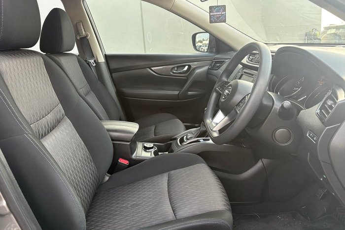 2022 Nissan X-TRAIL ST