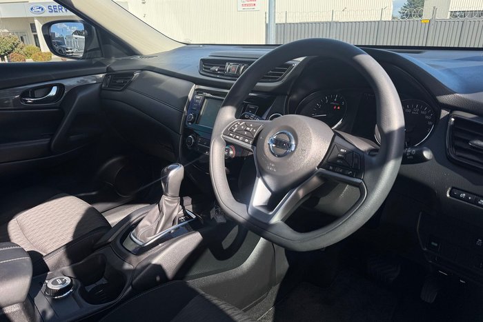 2022 Nissan X-TRAIL ST