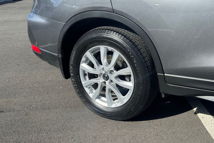 2022 Nissan X-TRAIL ST