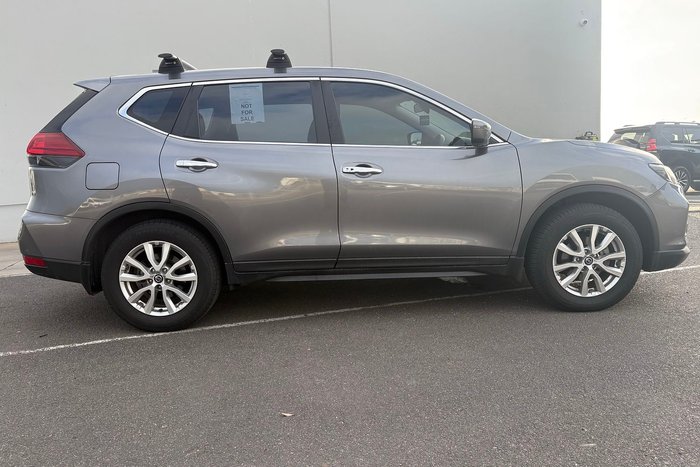 2022 Nissan X-TRAIL ST