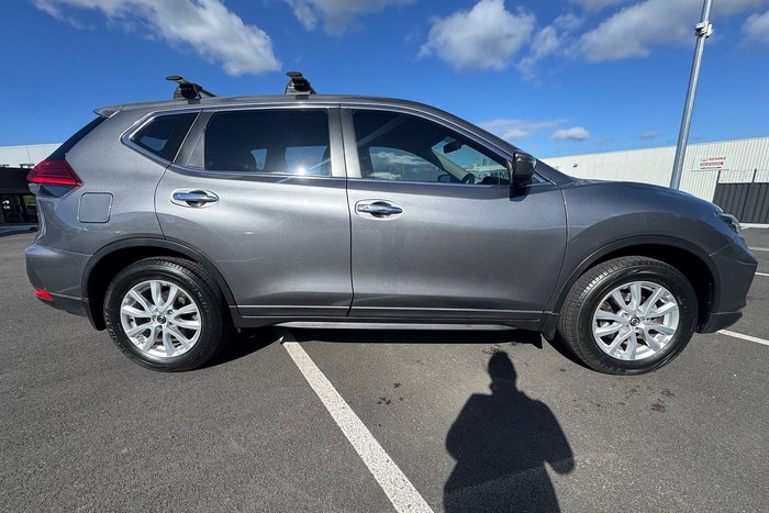 2022 Nissan X-TRAIL ST