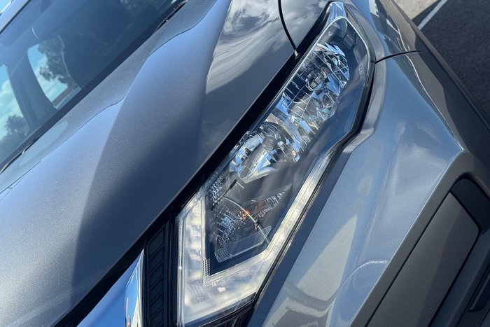 2022 Nissan X-TRAIL ST