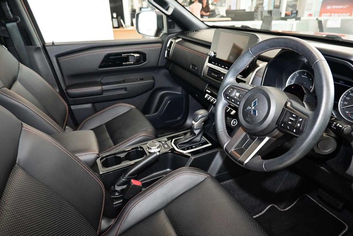 2025 Mitsubishi Triton GSR