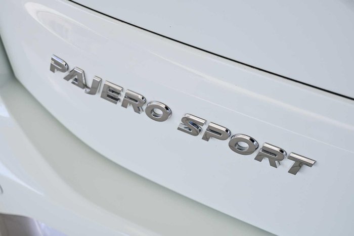 2025 Mitsubishi Pajero Sport GLX