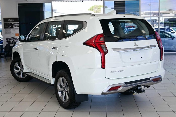 2025 Mitsubishi Pajero Sport GLX