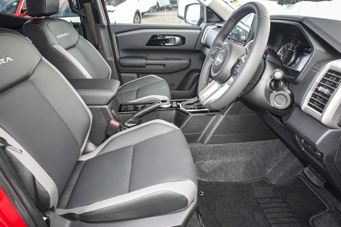 2025 Nissan Navara ST-X