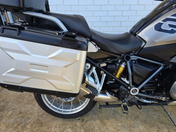 2018 BMW Motorrad R1200 GS BROWN