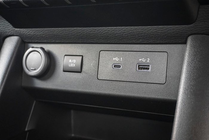 2025 Nissan Navara SL