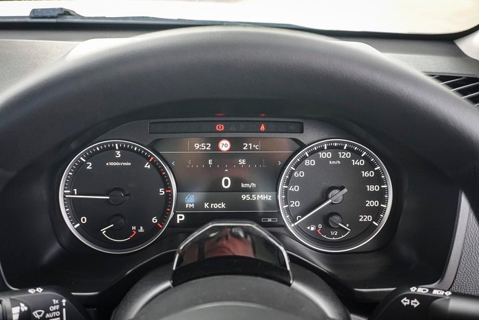 2025 Nissan Navara SL