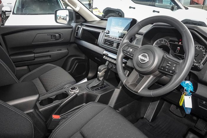 2025 Nissan Navara SL