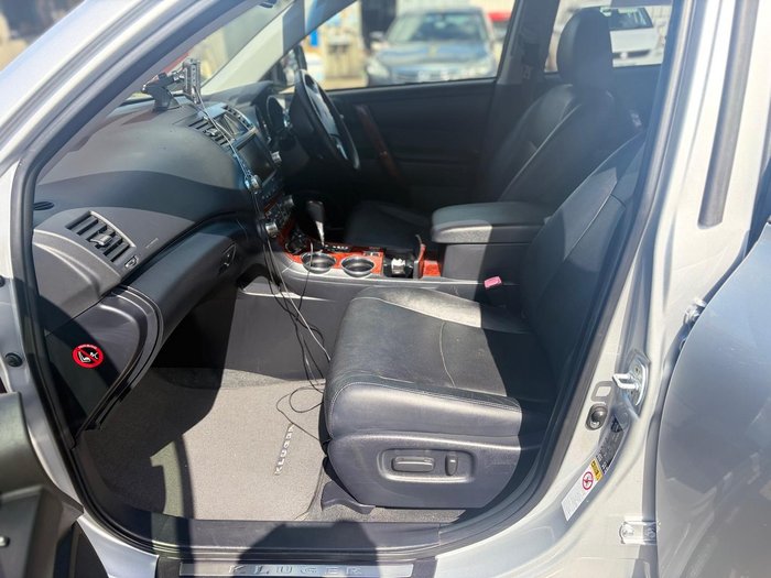 2013 Toyota Kluger Grande GSU40R Silver Pearl