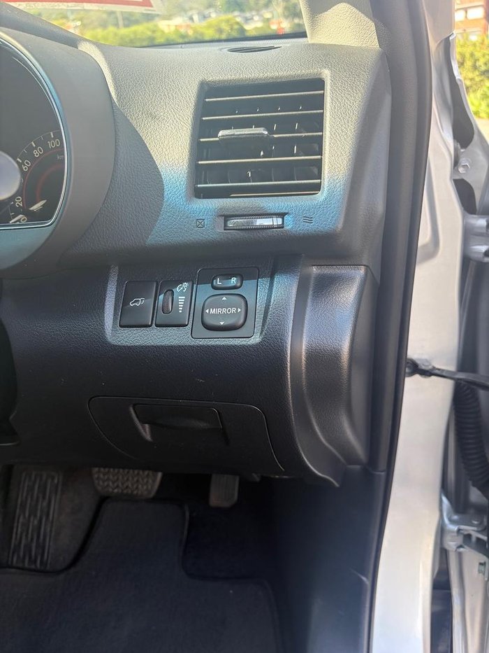 2013 Toyota Kluger Grande GSU40R Silver Pearl