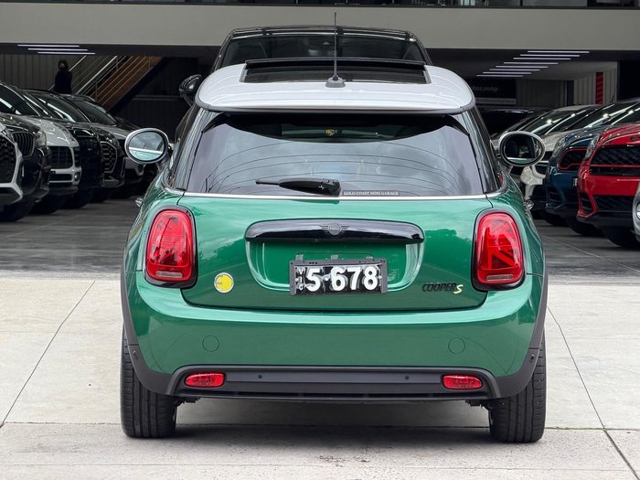 2023 MINI Hatch Cooper SE MINI Yours F56 LCI-2 British Racing Green