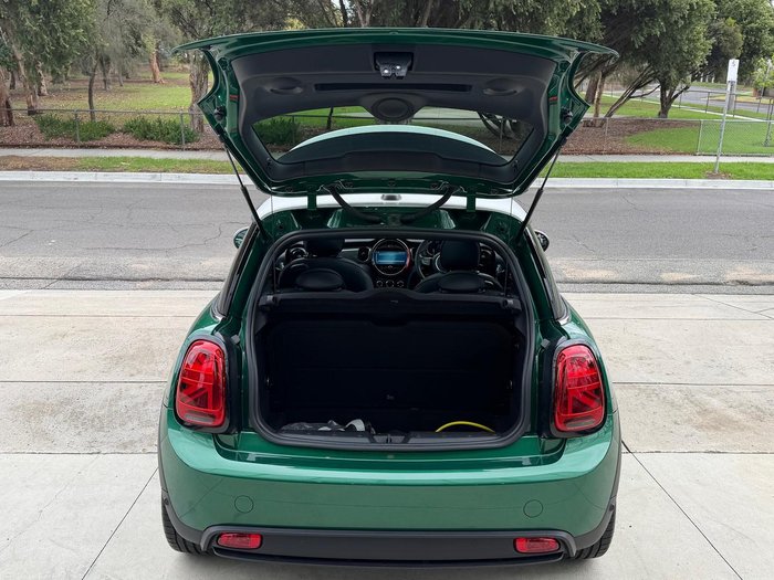 2023 MINI Hatch Cooper SE MINI Yours F56 LCI-2 British Racing Green