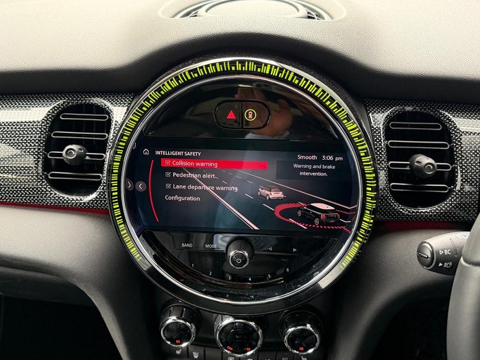 2023 MINI Hatch Cooper SE MINI Yours F56 LCI-2 British Racing Green