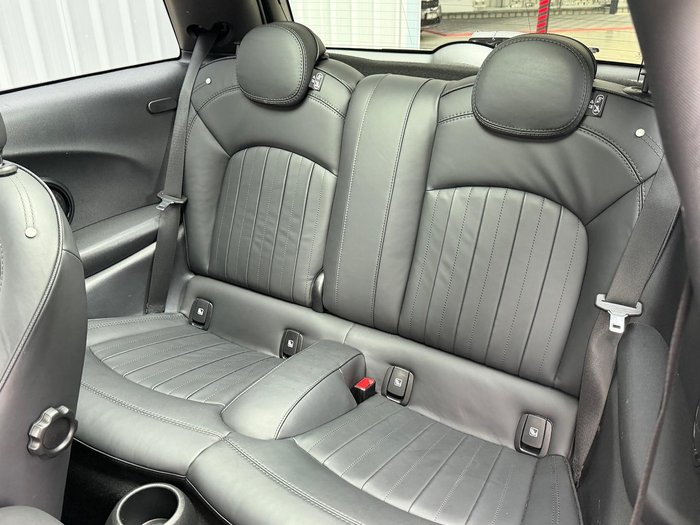 2023 MINI Hatch Cooper SE MINI Yours F56 LCI-2 British Racing Green