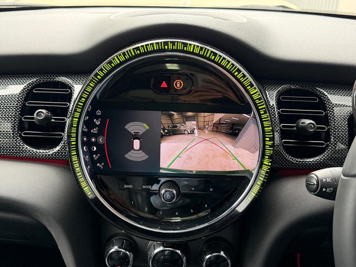 2023 MINI Hatch Cooper SE MINI Yours F56 LCI-2 British Racing Green