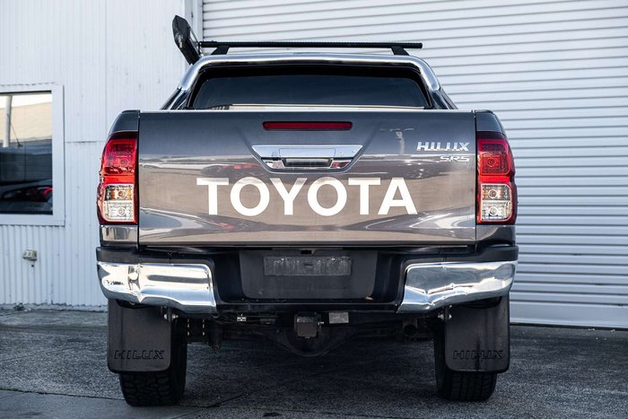 2018 Toyota Hilux SR5