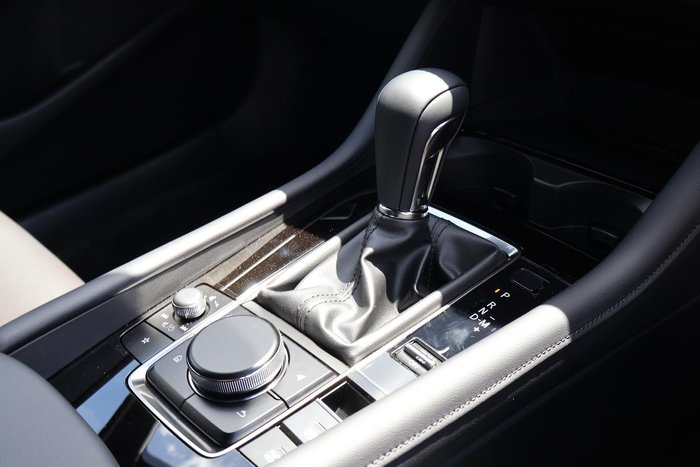 2025 Mazda 3 G20 Touring
