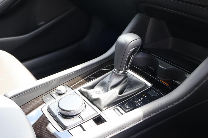 2025 Mazda 3 G20 Touring