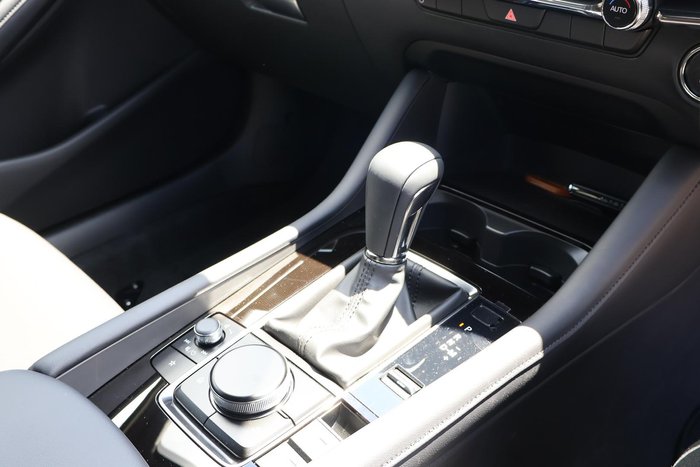 2025 Mazda 3 G20 Touring