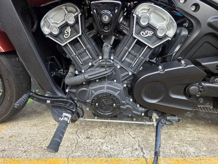 2020 Indian SCOUT BOBBER TWENTY B METALLIC BRONZE